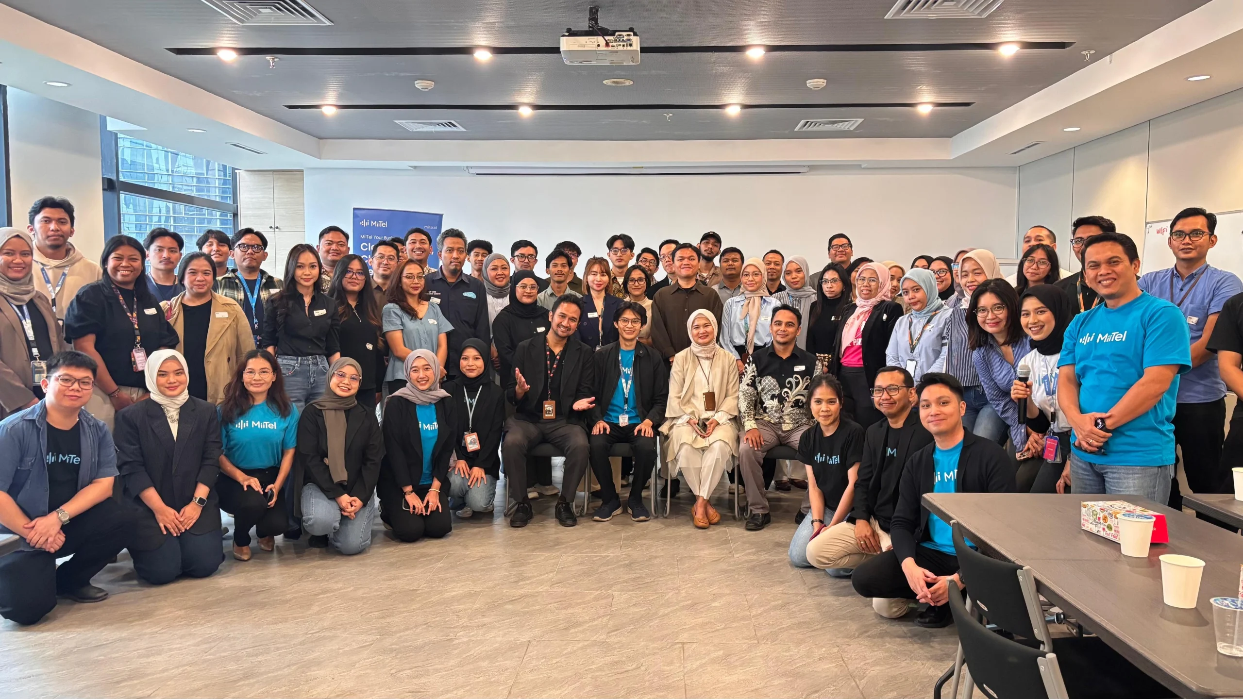 Read more about the article Kolaborasi Paragon dan MiiTel: Ubah Call Center Jadi Value Center dengan AI​